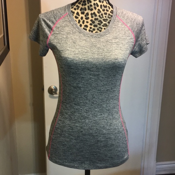 NWOT Workout shirt by RBX - Picture 5 of 8